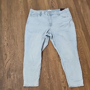 Ava & Viv Light Wash Women's Ankle Jeans Sz 22 Reg BNWT comfort Waist